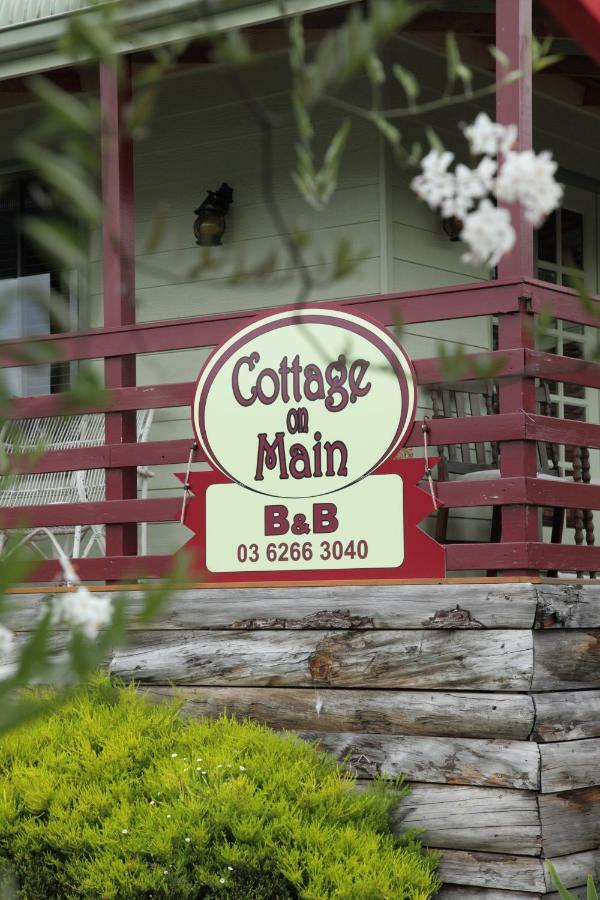 Cottage On Main Franklin Exterior photo